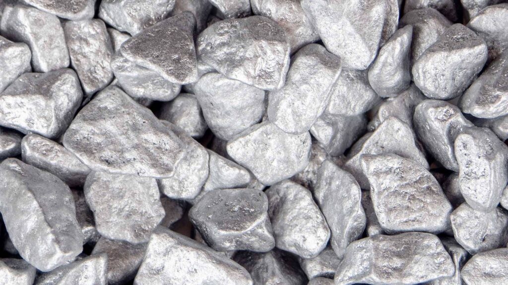 Critical Raw Materials Act: la normativa sulle materie prime che sta cambiando il modo di fare impresa nella filiera del lusso